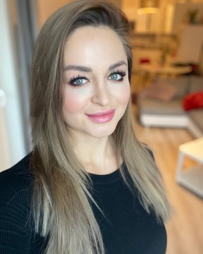 lindsay57 from California,United States